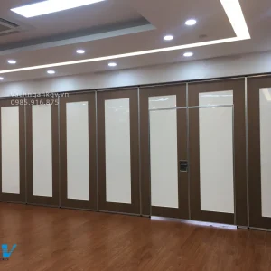 Vách di động kính kết hợp gỗ