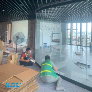 Vách ngăn kính cường lực văn phòng sang trọng, cách âm