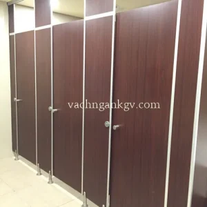 Vách ngăn vệ sinh màu hạt dẻ (Walnut), màu gỗ óc chó, màu nâu đen, màu gỗ gụ, nâu trầm