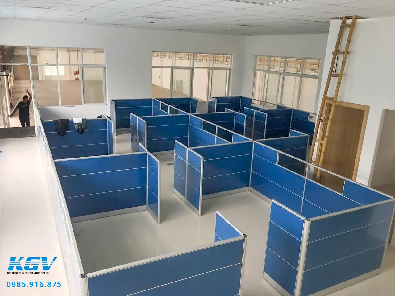 vach-ngan-van-phong-dang-module-day-39mm